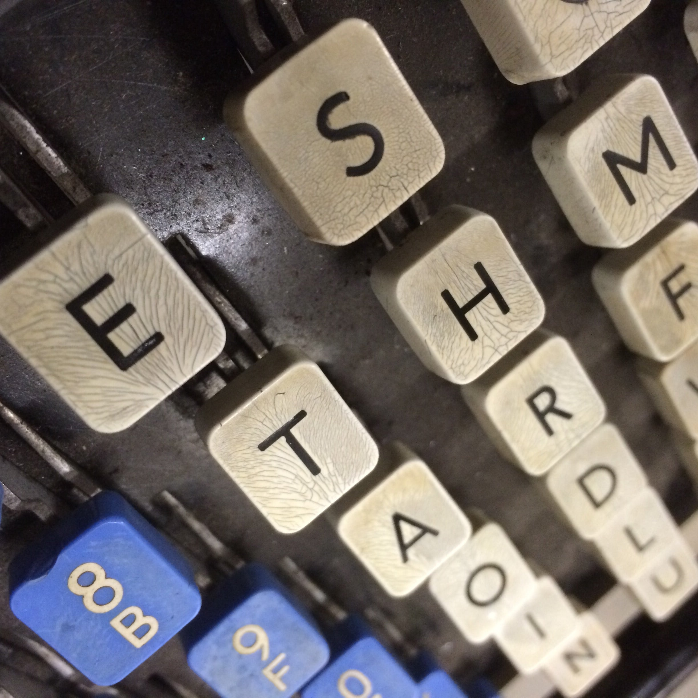 the etaoin shrdlu keys on a Linotype machine