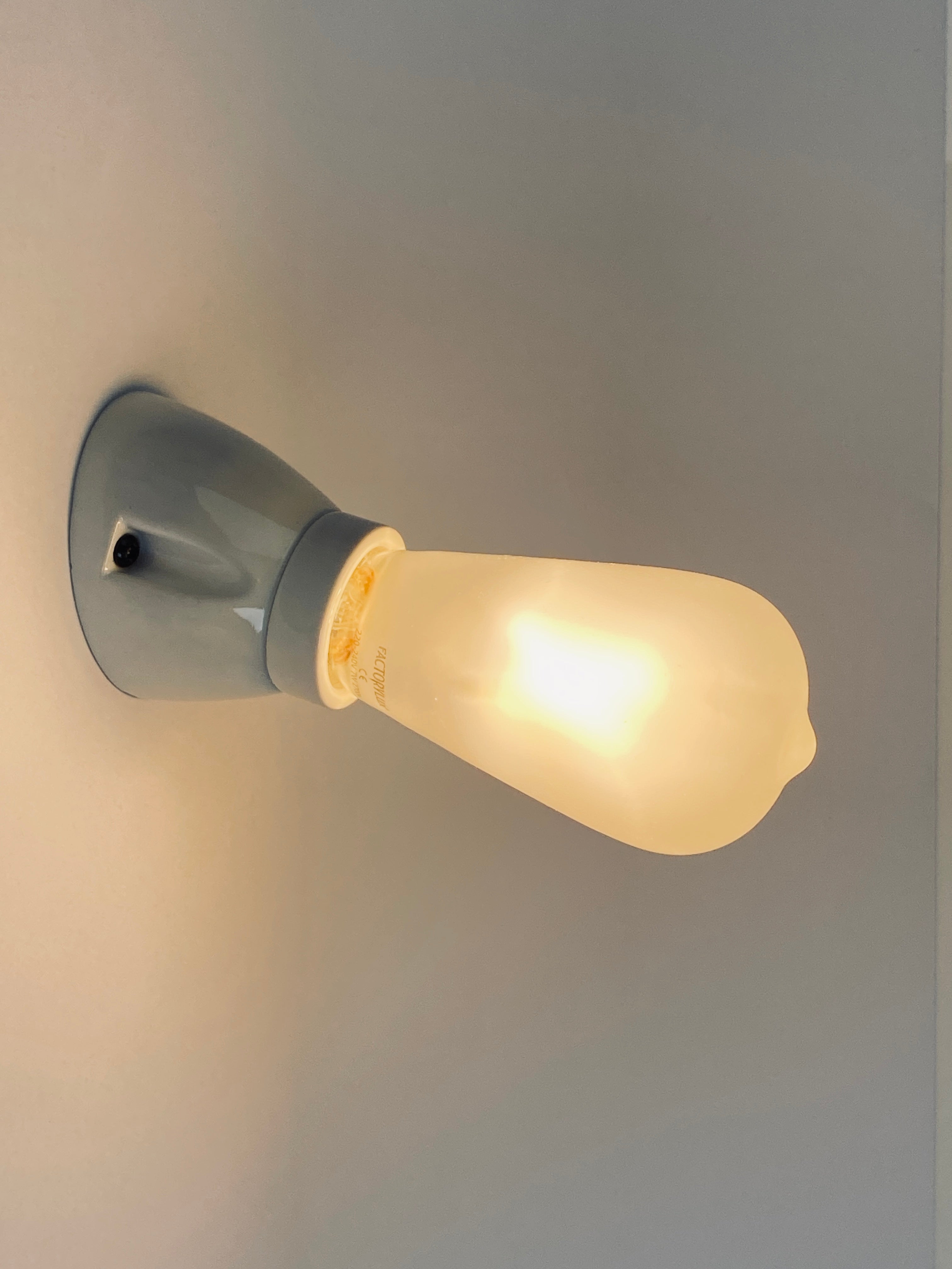 Gift Box: 2 x Ceramic Wall Light INC. 2 x Light Bulb | Choose your own style