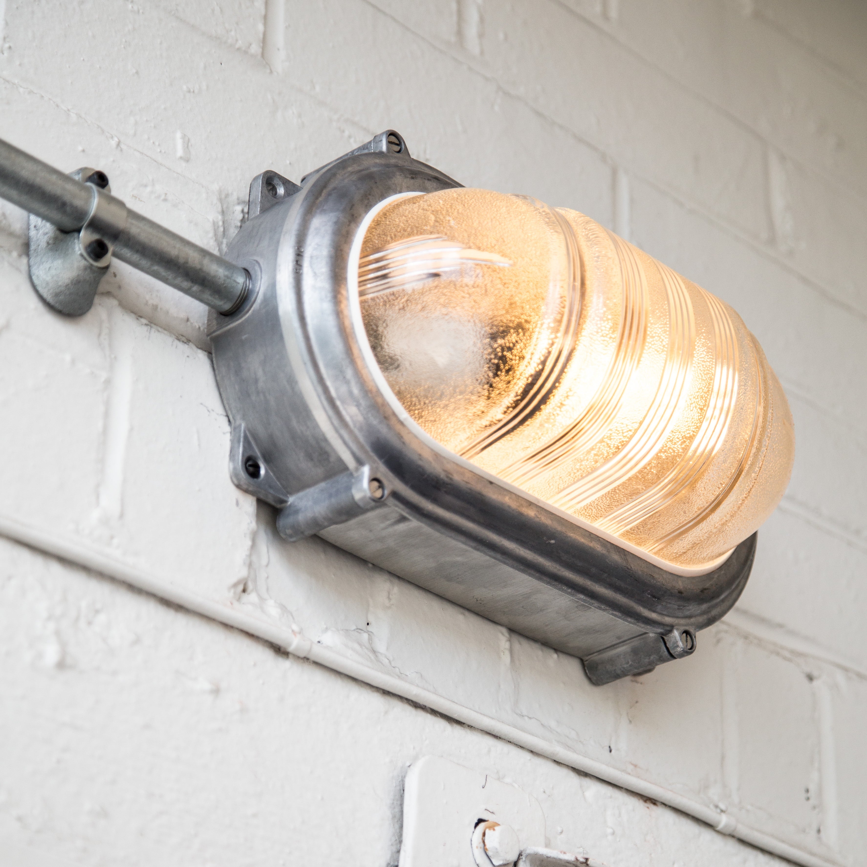 wall lights for bathroom
